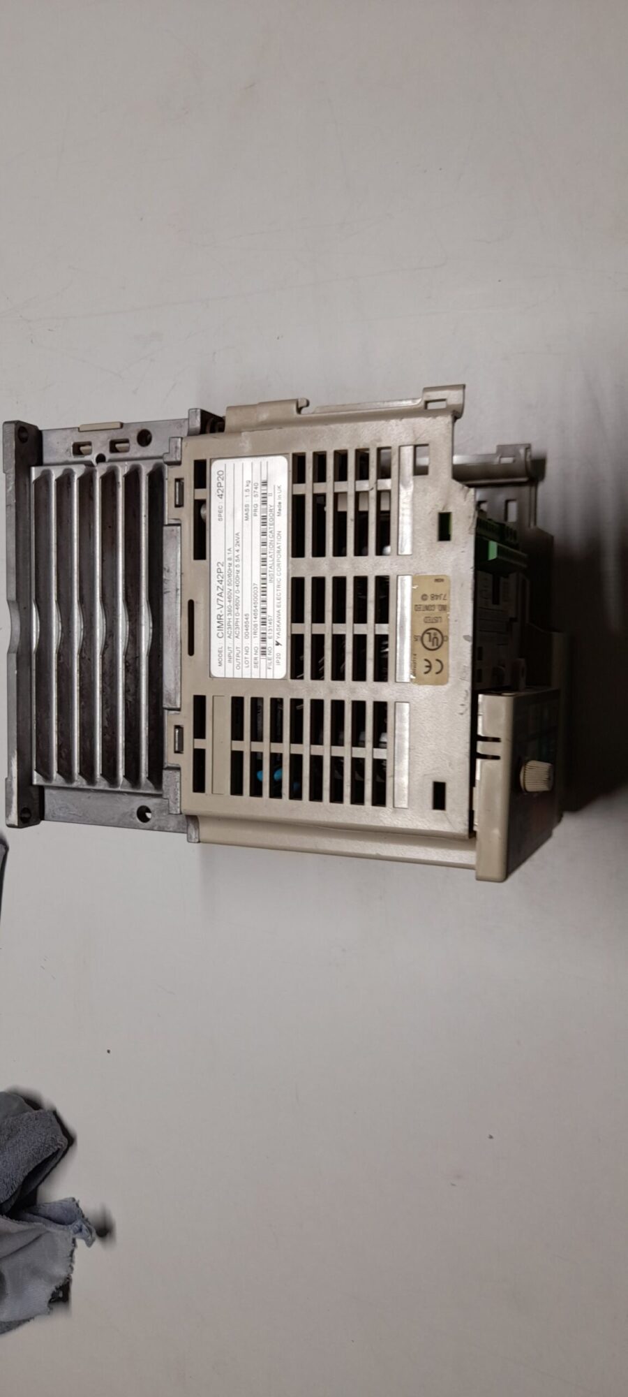 Omron CIMR-V7AZ42P2 - Imagen 2