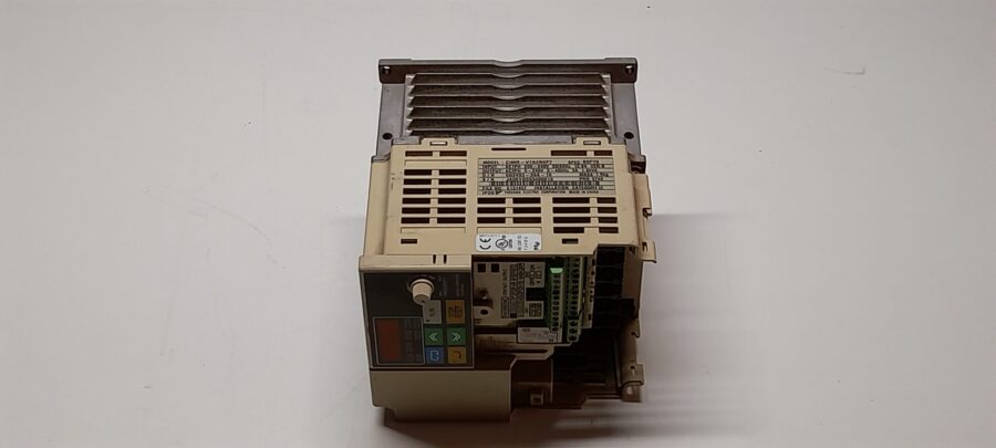 Omron CIMR-V7AZBOP7 - Imagen 2